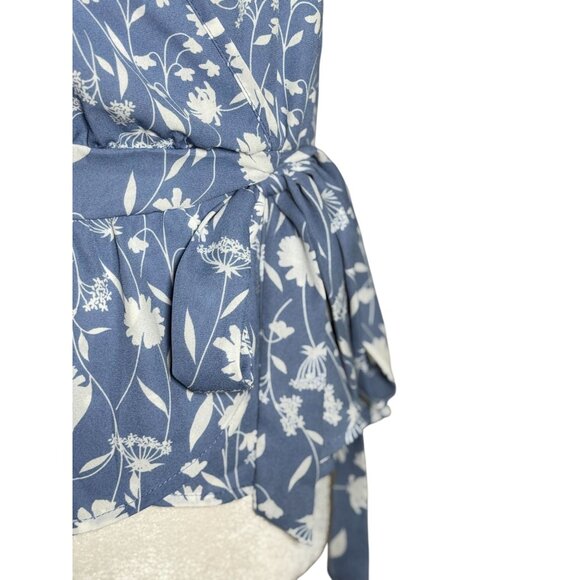 NEW Sienna Sky Blouse Top Womens M Blue white Floral Cold Shoulder Short Sleeve - Picture 8 of 12